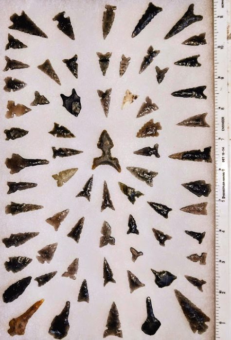 BEST BUY!! 66 Obsidian Arrowheads - California